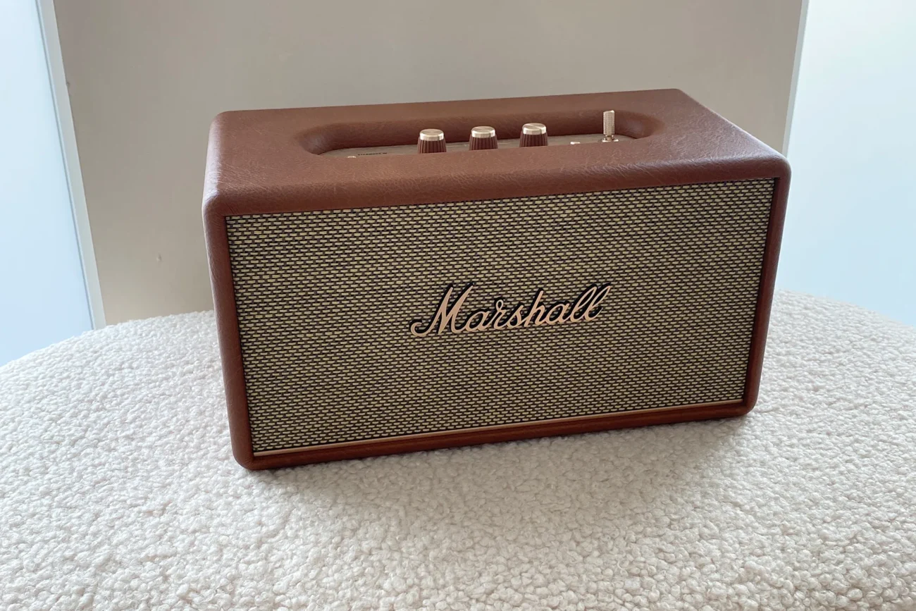 Marshall speaker creating studio atmosphere at Friday Pilates in Budapest